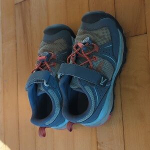 Keen Waterproof Shoes Size 10